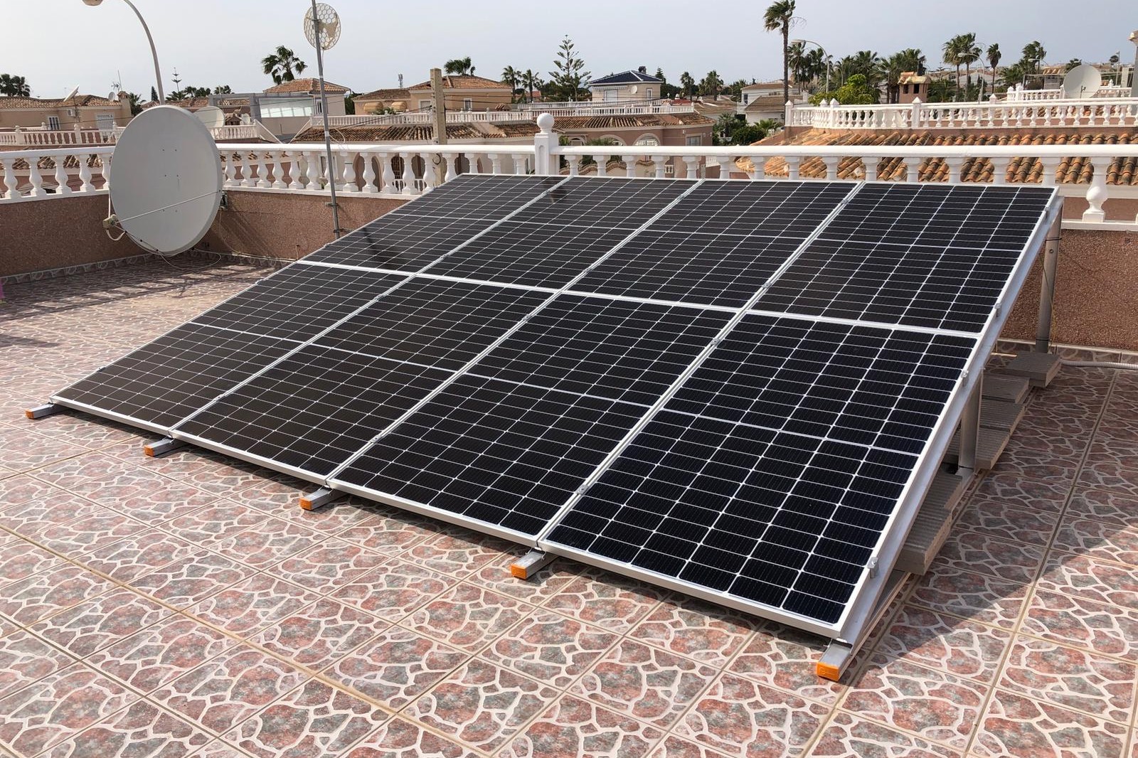 8X 380 wp Zonnepanelen, Torrevieja, Alicante (Gridsysteem)