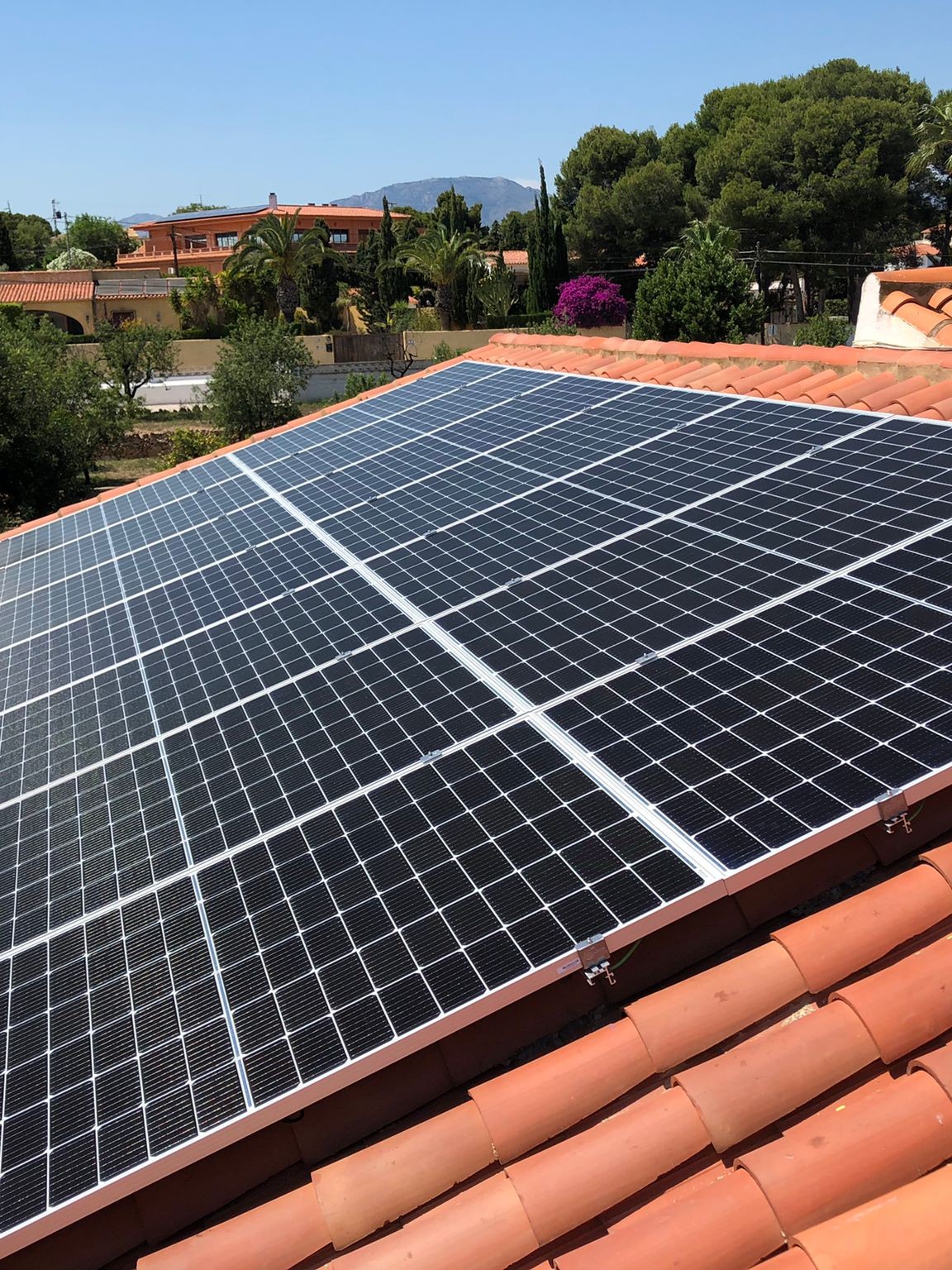 14X 380 wp Solar Panels, Alfas Del Pi, Alicante (Hybrid system)