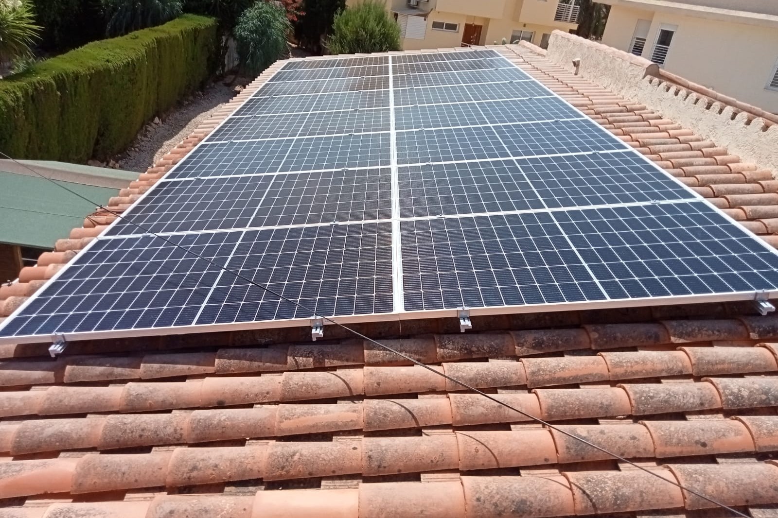 16X 380 wp Solar Panels, Albir, Alicante (Hybrid system)