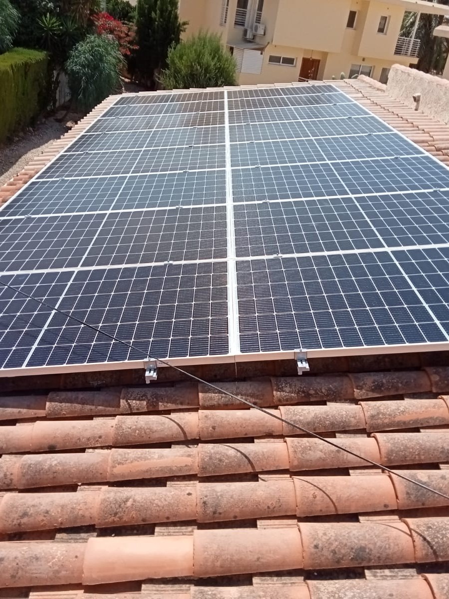 16X 380 wp Solar Panels, Albir, Alicante (Hybrid system)