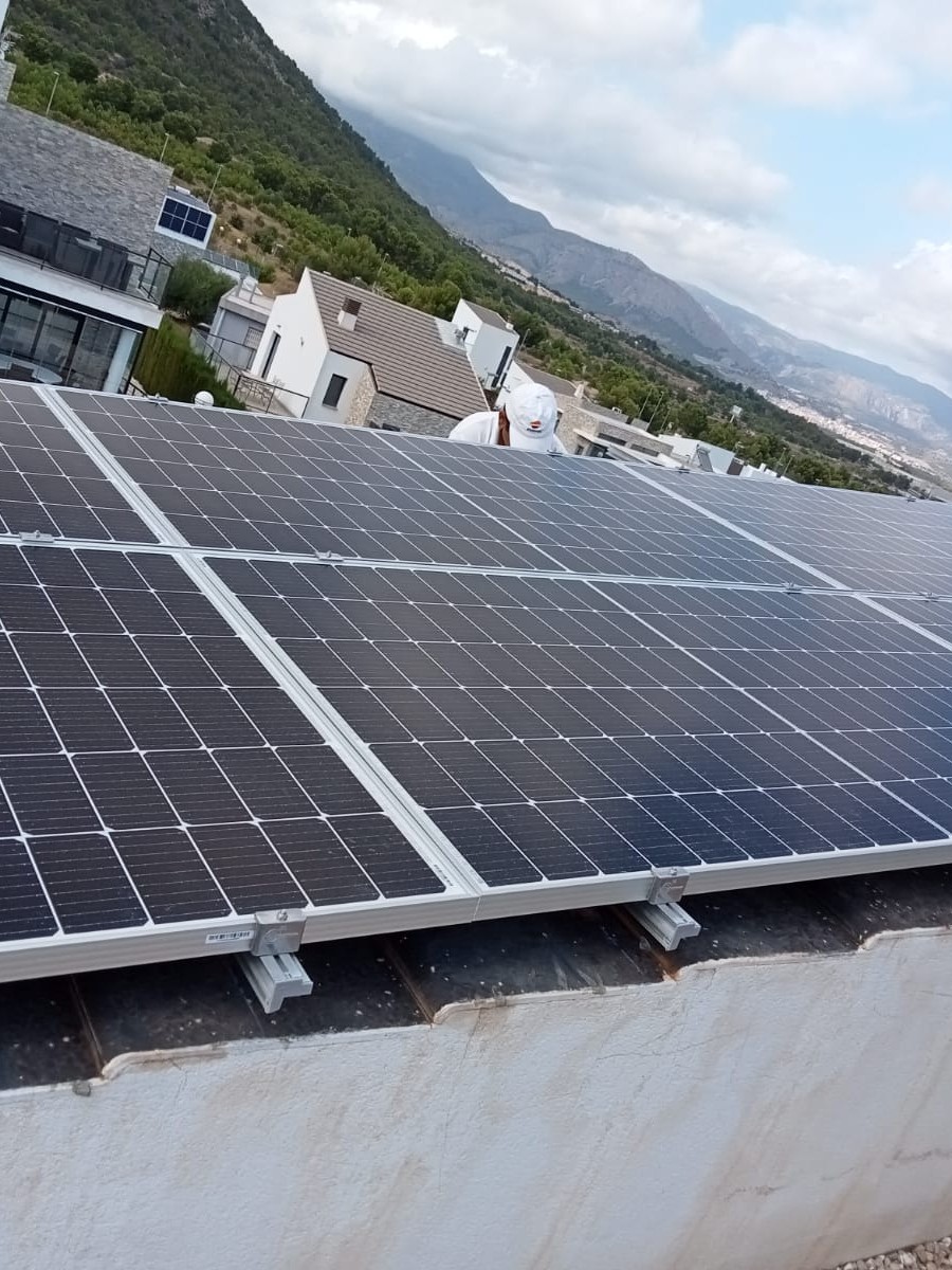 6X 380 wp Solar Panels, Polop, Alicante (Grid system)