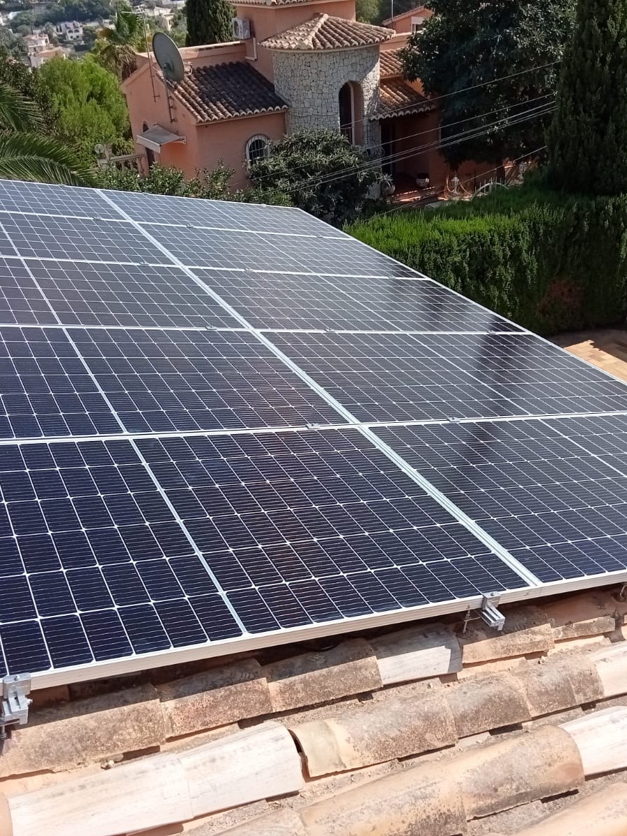 10X 380 wp Zonnepanelen, Benissa, Alicante (Hybride systeem)