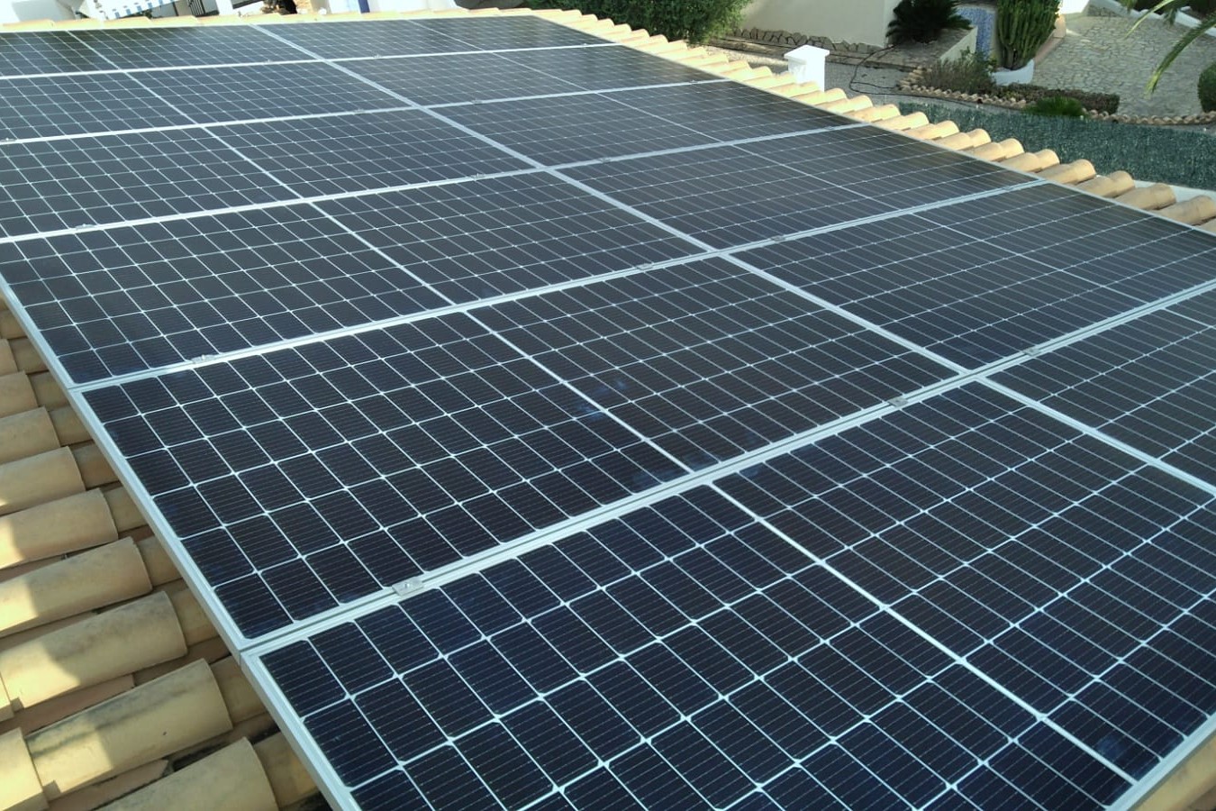 12X 455 wp Solar Panels, Benissa, Alicante (Hybrid system)