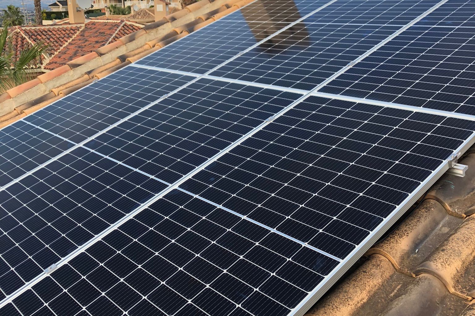 11X 455 wp Zonnepanelen, Rojales, Alicante (hybride systeem)