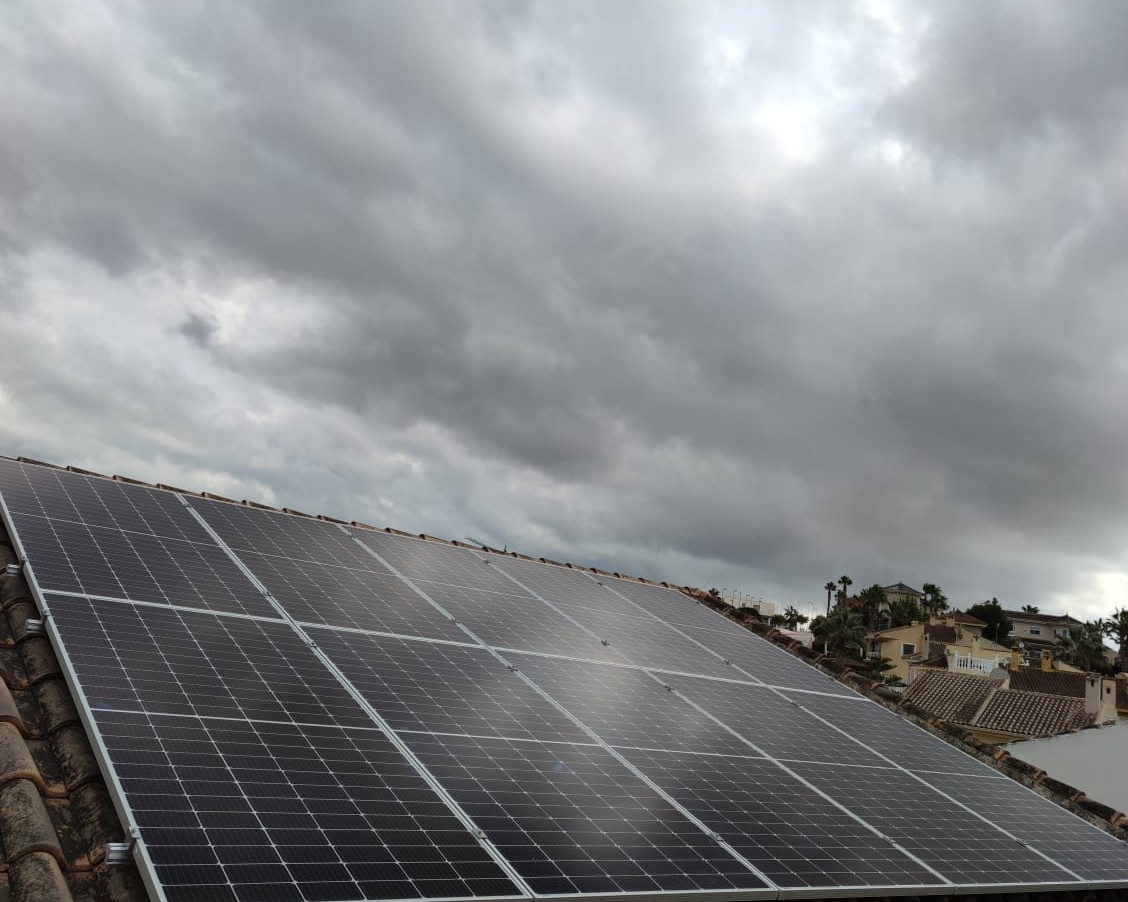 10X 455 wp Solar Panels, Rojales, Alicante (Hybrid system)