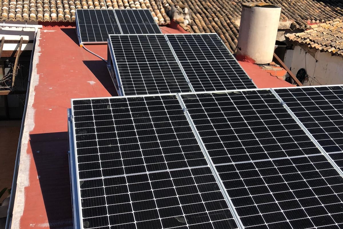 7X 455 wp Zonnepanelen, Palma de Gandia, Alicante (hybride systeem)