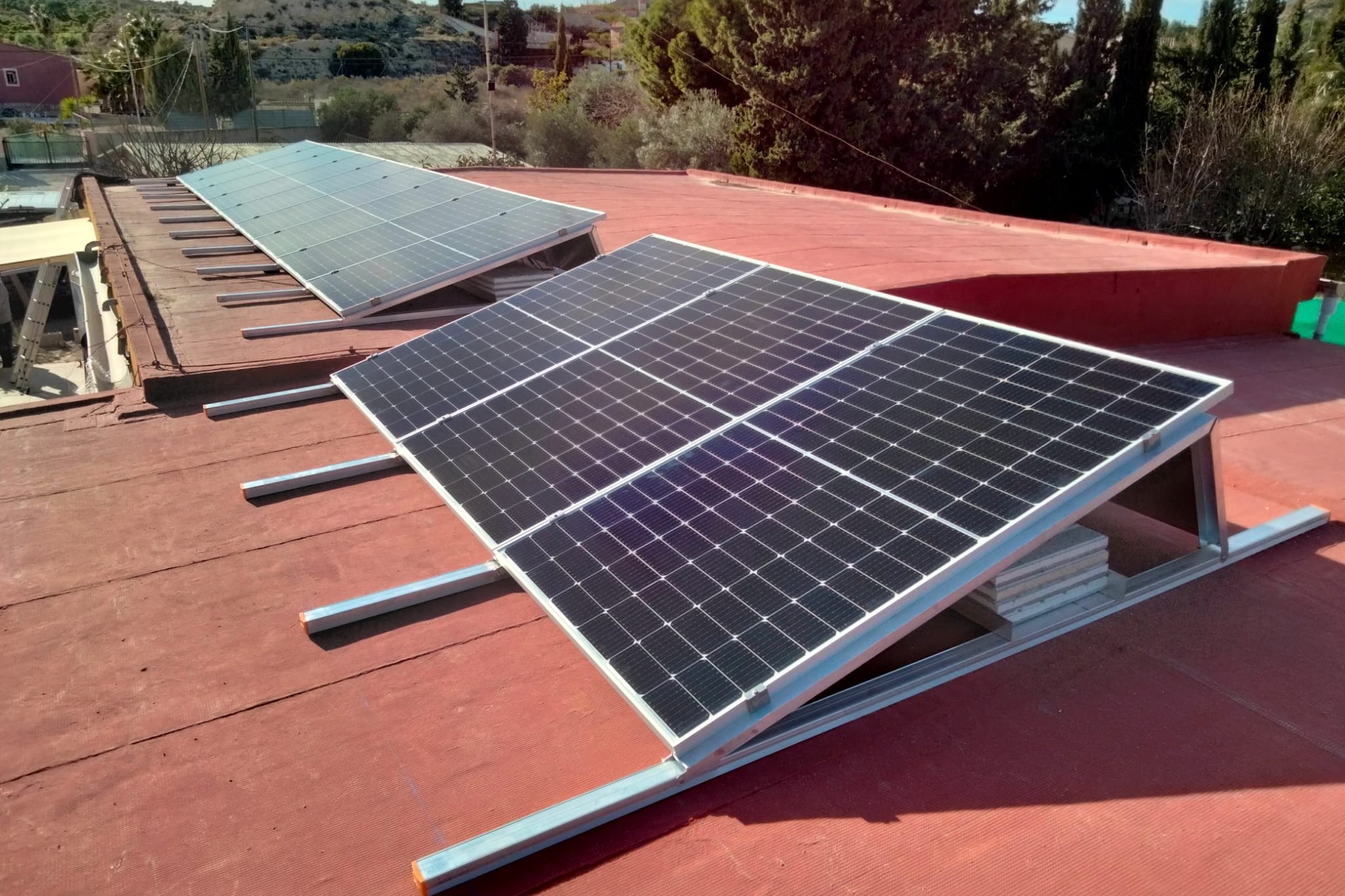 12X 385 wp Zonnepanelen, Alicante (Hybride systeem)