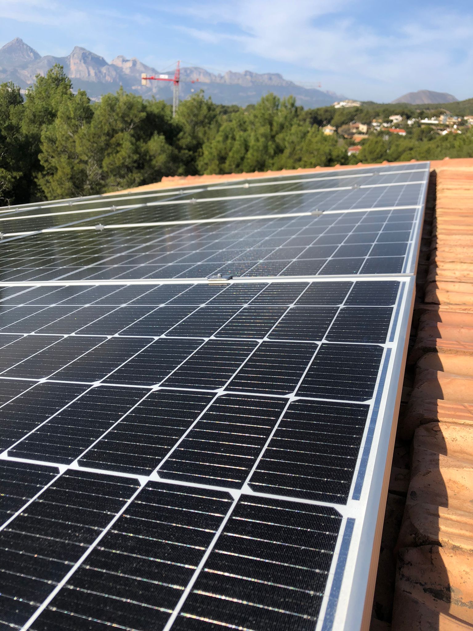 15X 380 wp Zonnepanelen, Altea, Alicante (Hybride systeem)