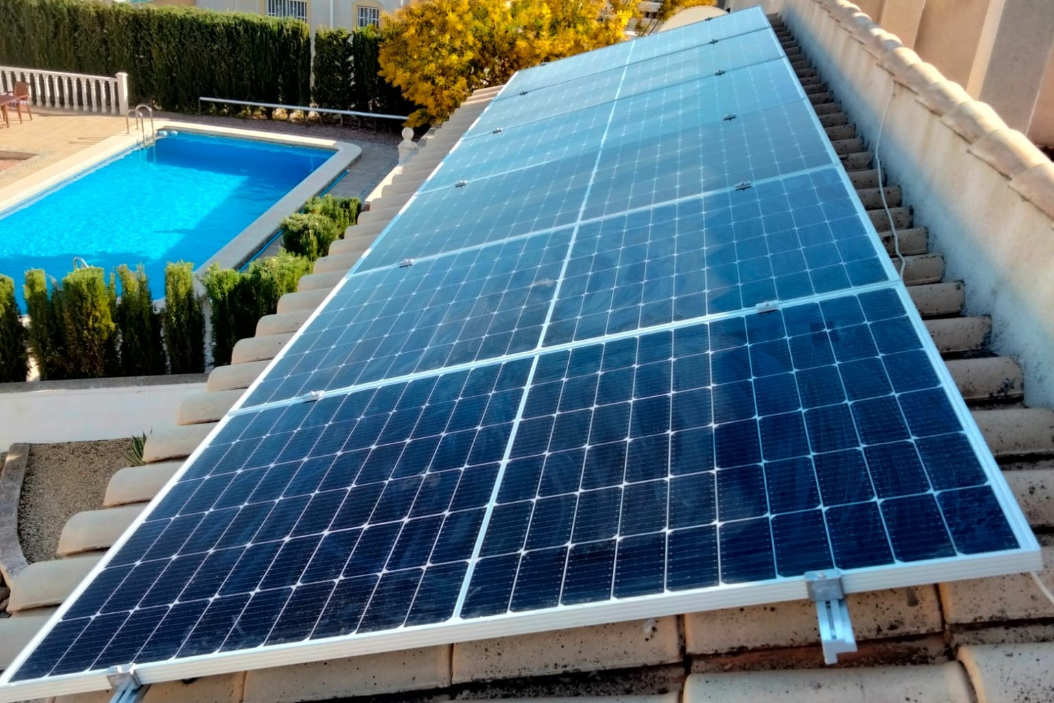 12X 385 wp Solar Panels, Castalla, Alicante (Hybrid system)