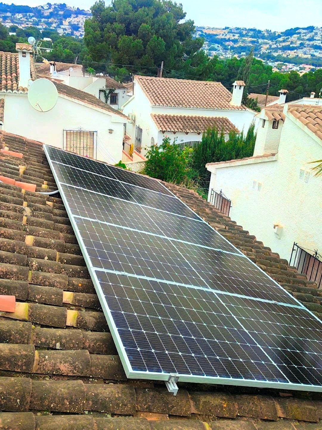 11X 455 wp Solar Panels, Teulada, Alicante (Hybrid system)