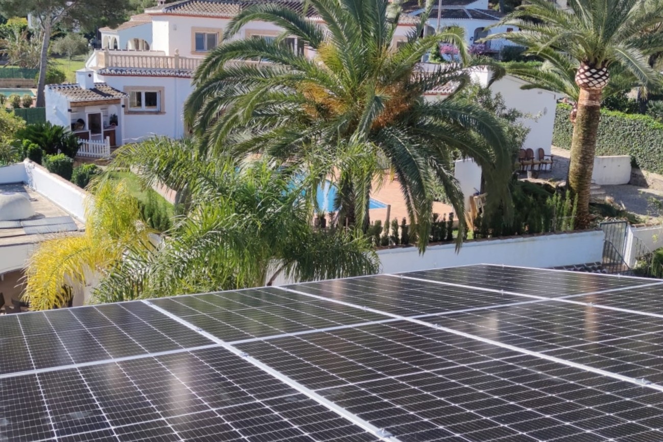 13X 455 wp Zonnepanelen, Javea, Alicante (Hybride systeem)