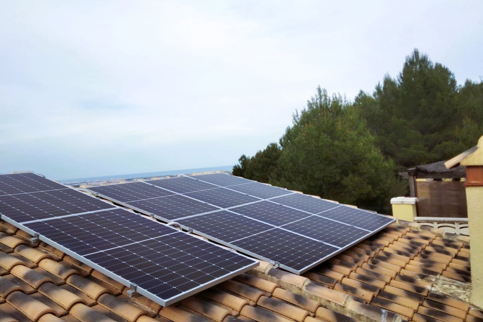 8X 385 wp Solar Panels, Ador, Alicante (Hybrid system)