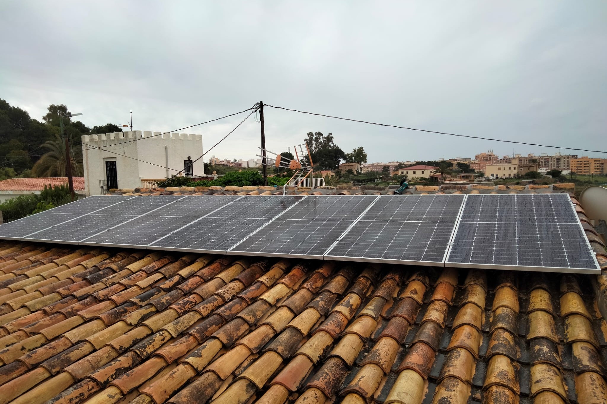 15X 455 wp Solar Panels, Benijofar, Alicante (Hybrid system)