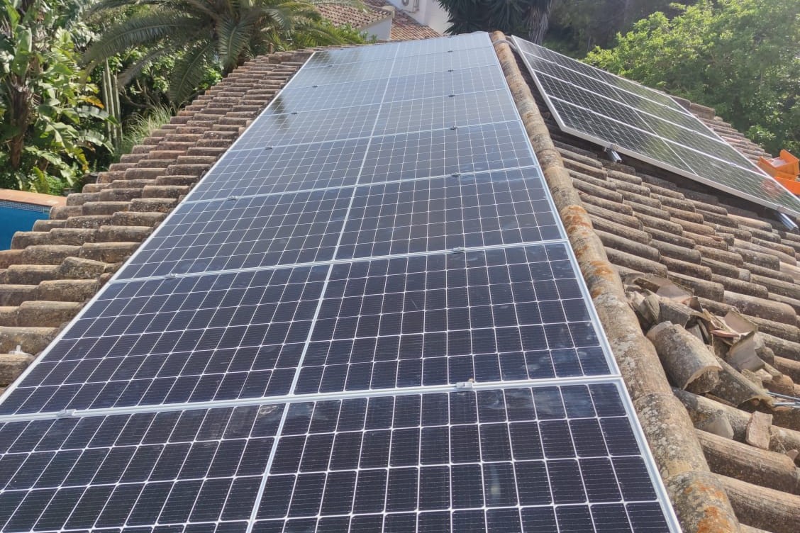 12X 460 wp Solar Panels, Javea, Alicante (Hybrid system)