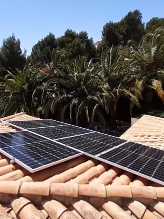 12X 380 wp Zonnepanelen, Altea, Alicante (Hybride systeem)