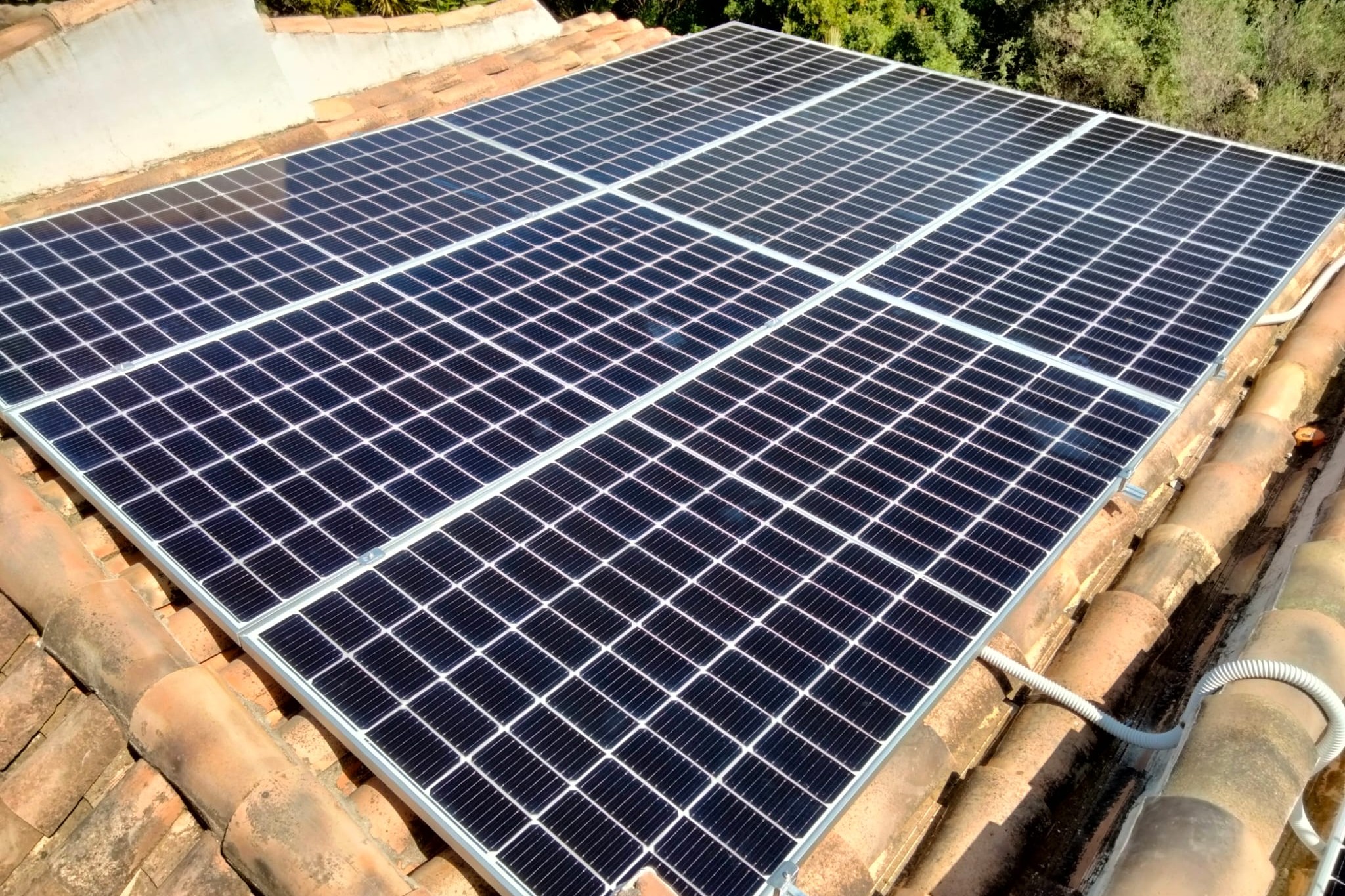 11X 460 wp Paneles Solares, Rafol de Almunia, Alicante (Sistema híbrido)