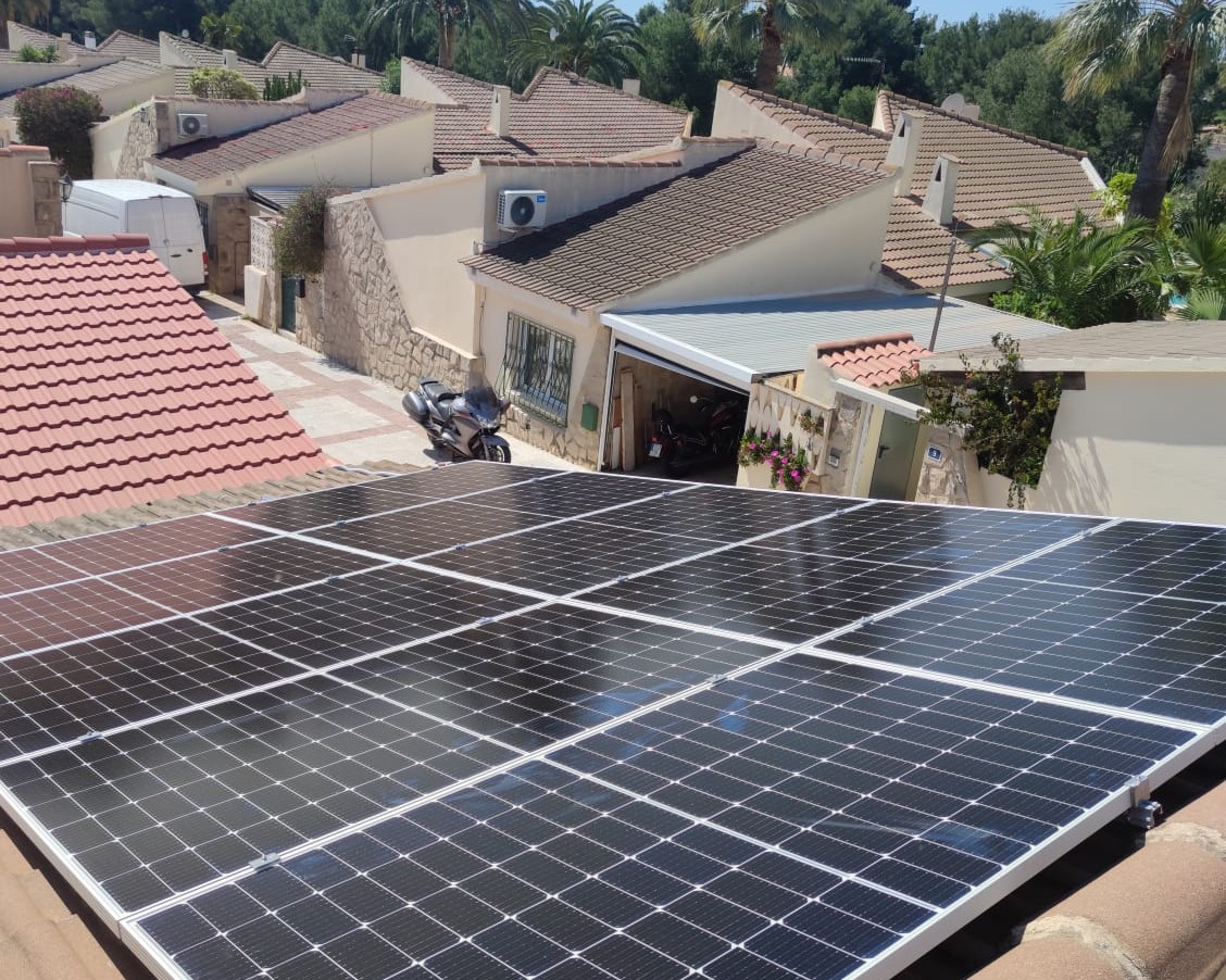 16X 385 wp Solar Panels, La Nucia, Alicante (Hybrid system)