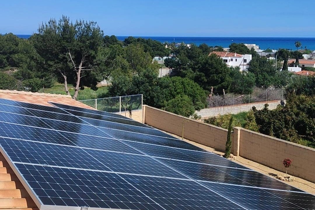 14X 460 wp Zonnepanelen, Altea, Alicante (Hybride systeem)