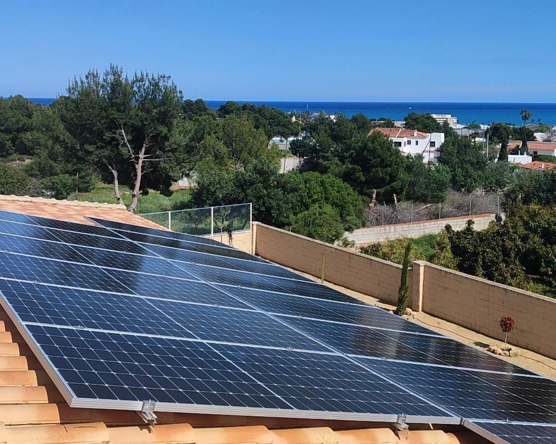 14X 460 wp Solar Panels, Altea, Alicante (Hybrid system)