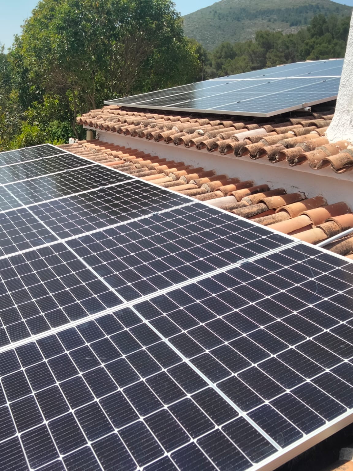 14X 460 wp Zonnepanelen, Jalon, Alicante (hybride systeem)