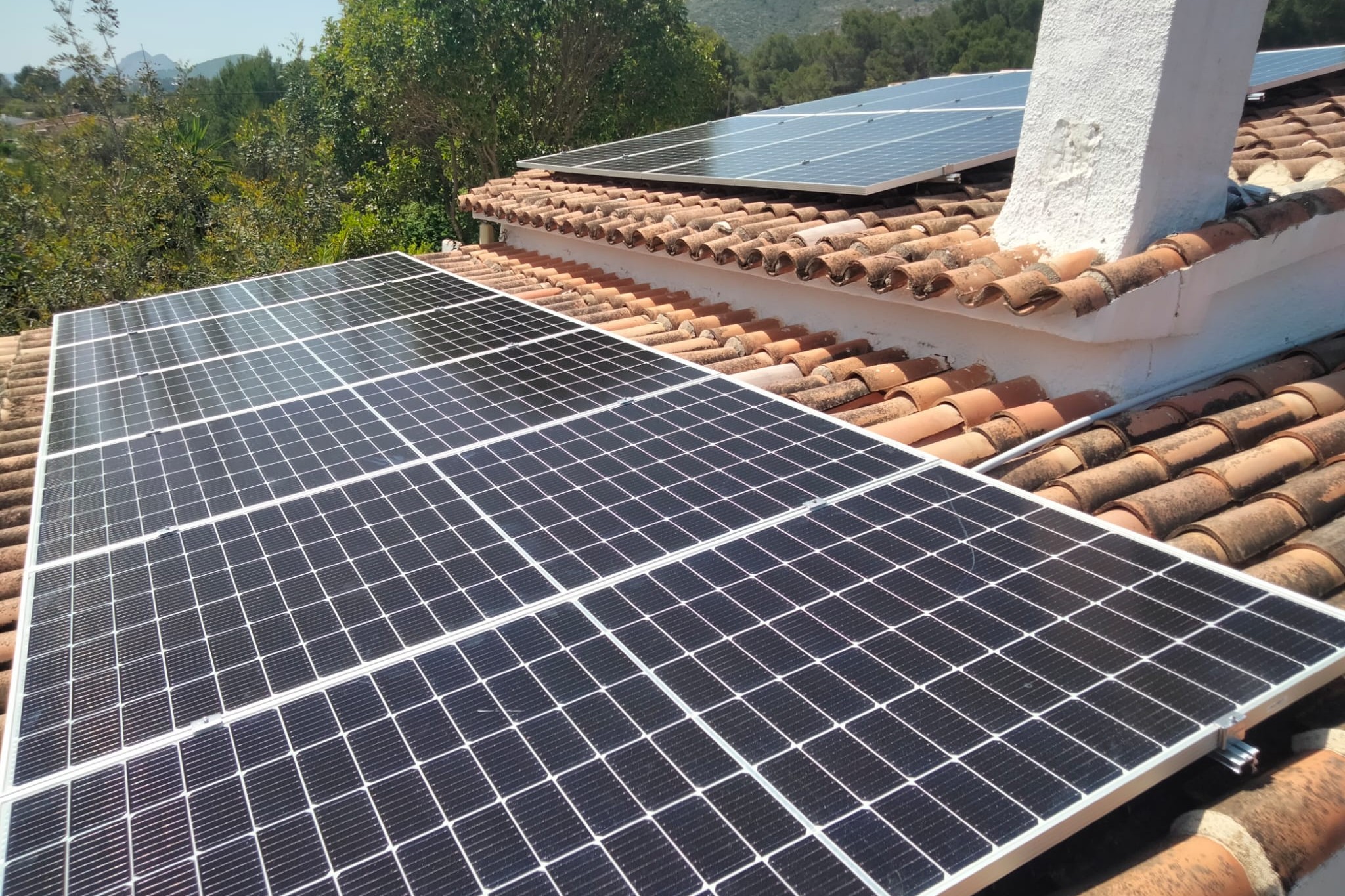 14X 460 wp Zonnepanelen, Jalon, Alicante (hybride systeem)