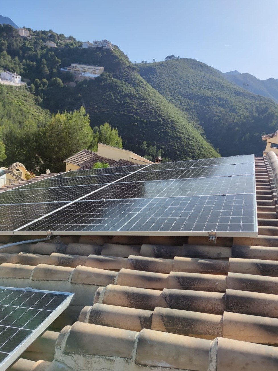 14X 460 wp Paneles Solares, Ador, Valencia (Sistema híbrido)