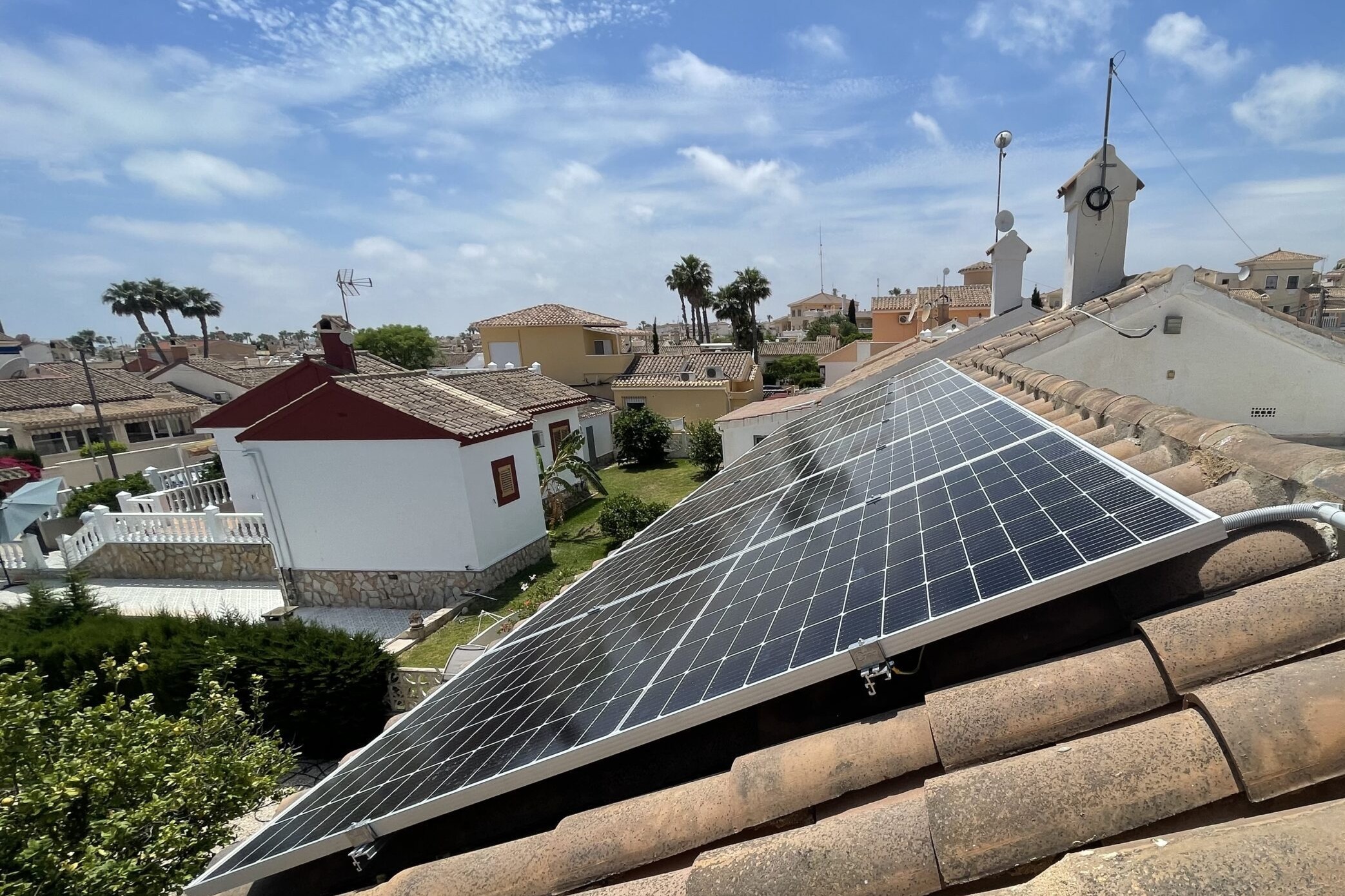 7X 380 wp Paneles Solares, Orihuela, Alicante (Sistema híbrido)