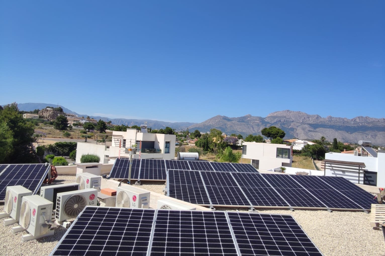 17X 460 wp Solar Panels, La Nucia, Alicante (Hybrid system)