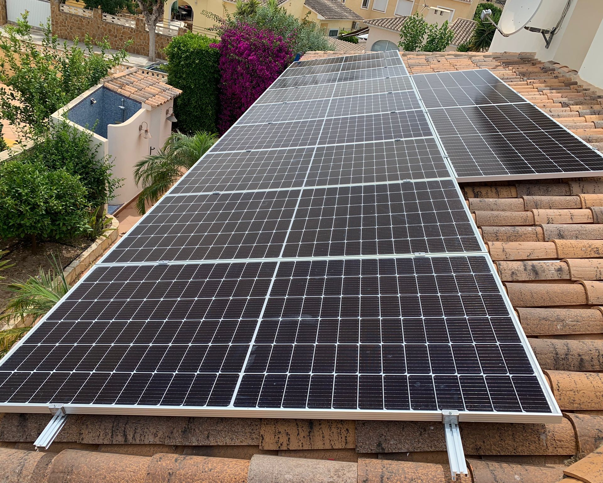 11X 460 wp Solar Panels, La Nucia, Alicante (Hybrid system)