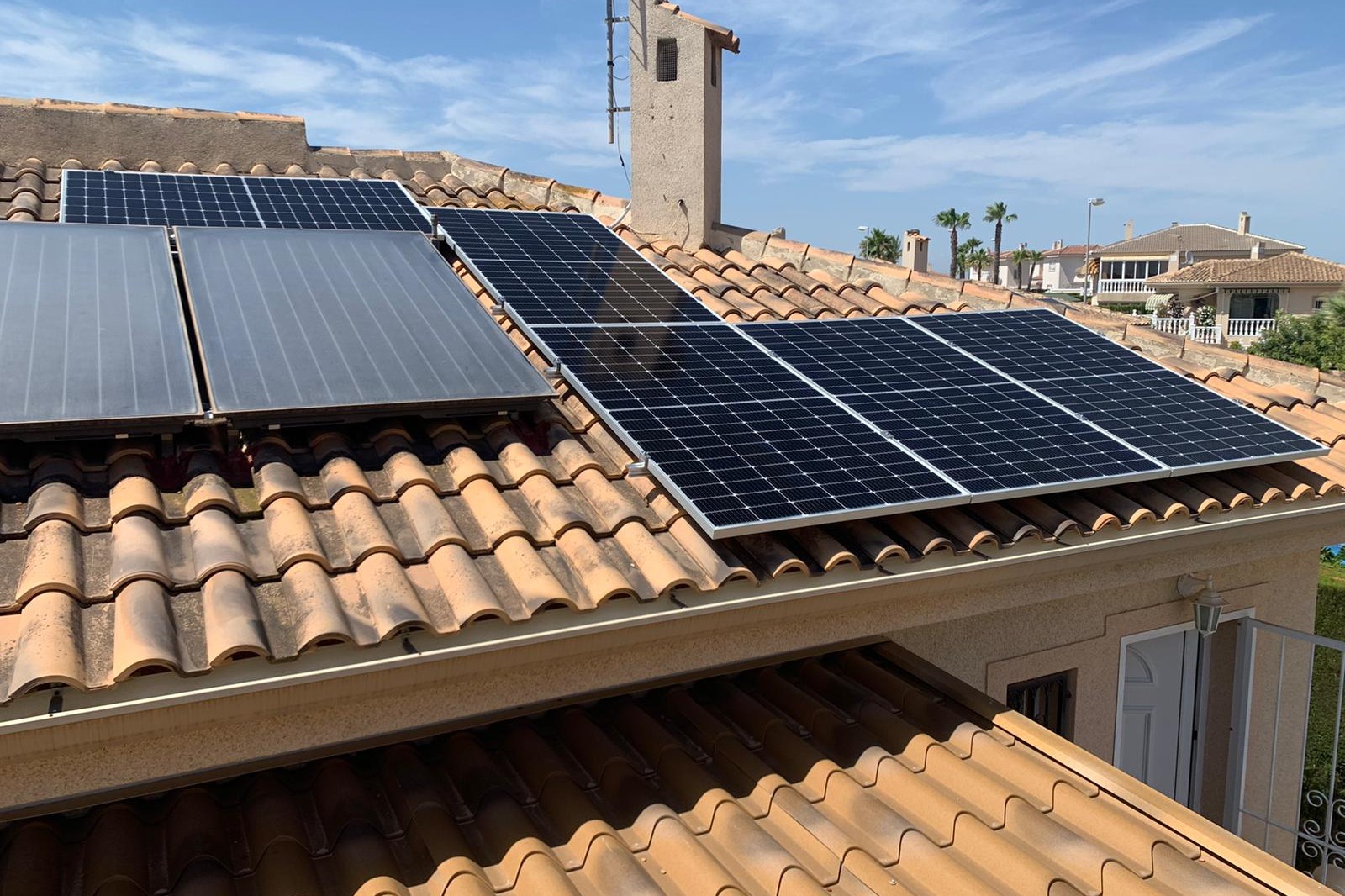 11X 385 wp Zonnepanelen, Rojales, Alicante (Hybride systeem)