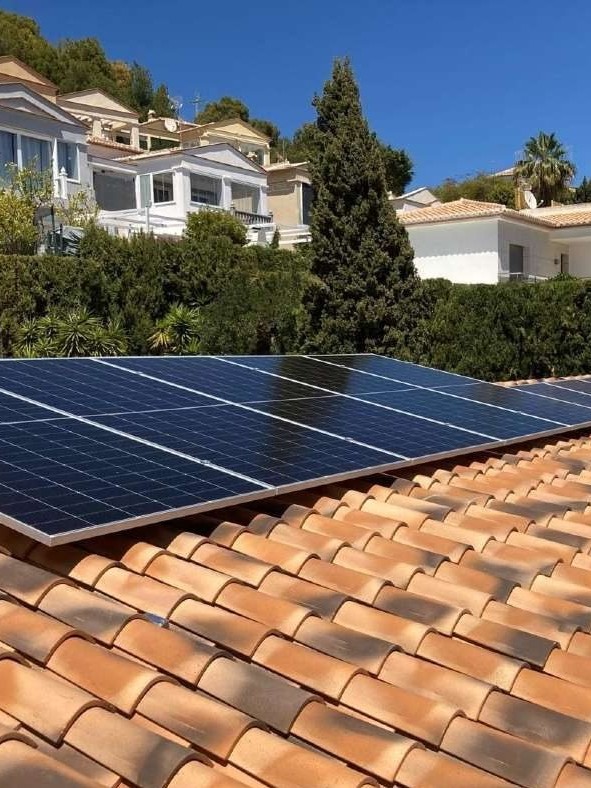 10 Solar Panels, Calpe, Alicante (Hybride System)